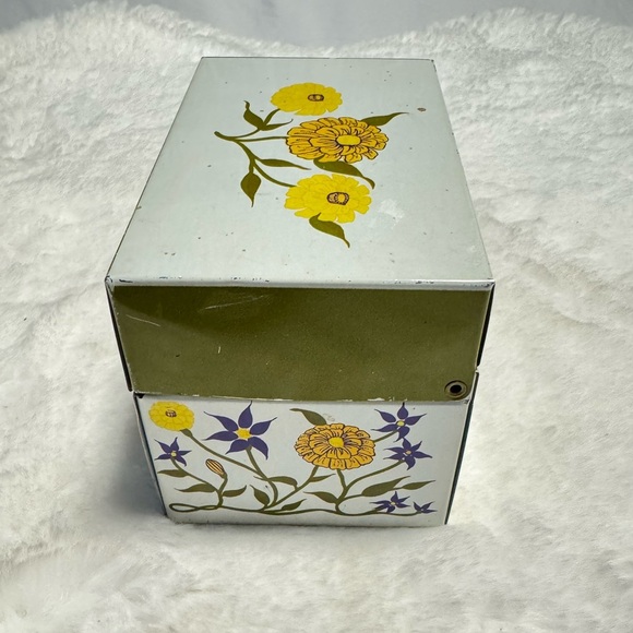 Vintage Floral MCM 60’s Metal Purple Green Yellow Recipe Box Syndicate Mfg Fun - Picture 4 of 11